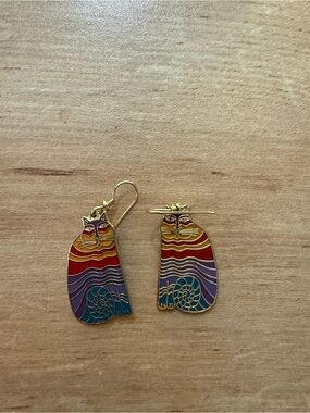Sparkling Vintage Laurel Burch “Rainbow Cat” Earrings — 1980s